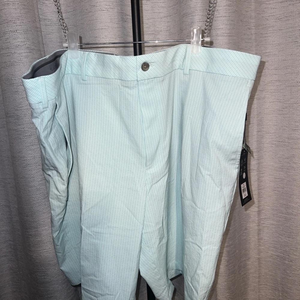 Men's 42w Walter Hagen Light Green Seersucker Flat Front Men Shorts 10" inseam